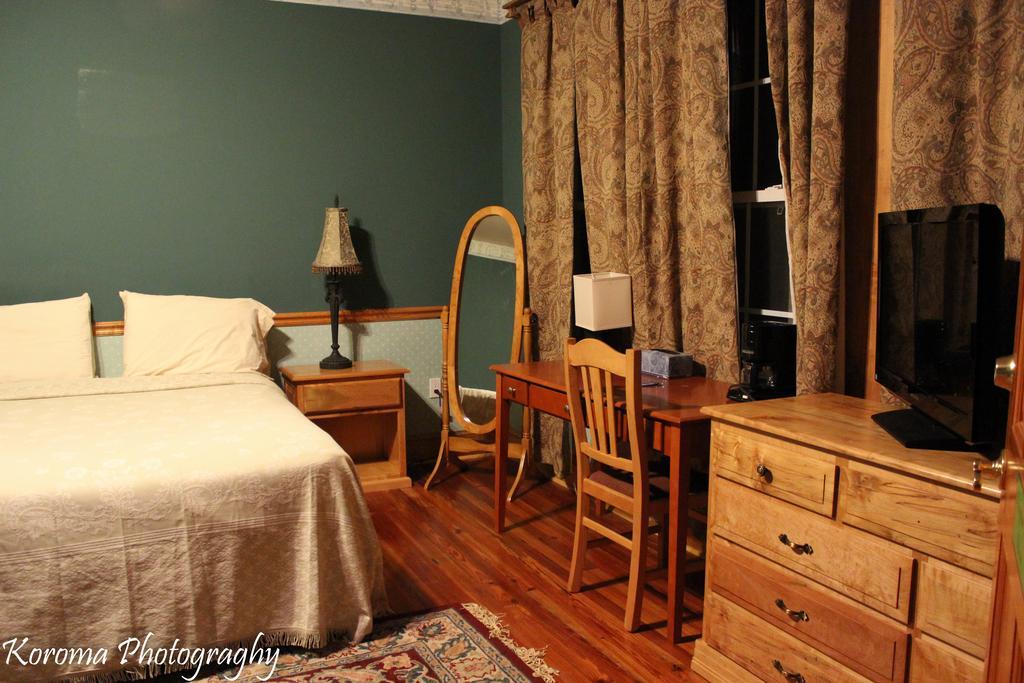 The Victorian-Candle Bed & Breakfast California Exterior photo