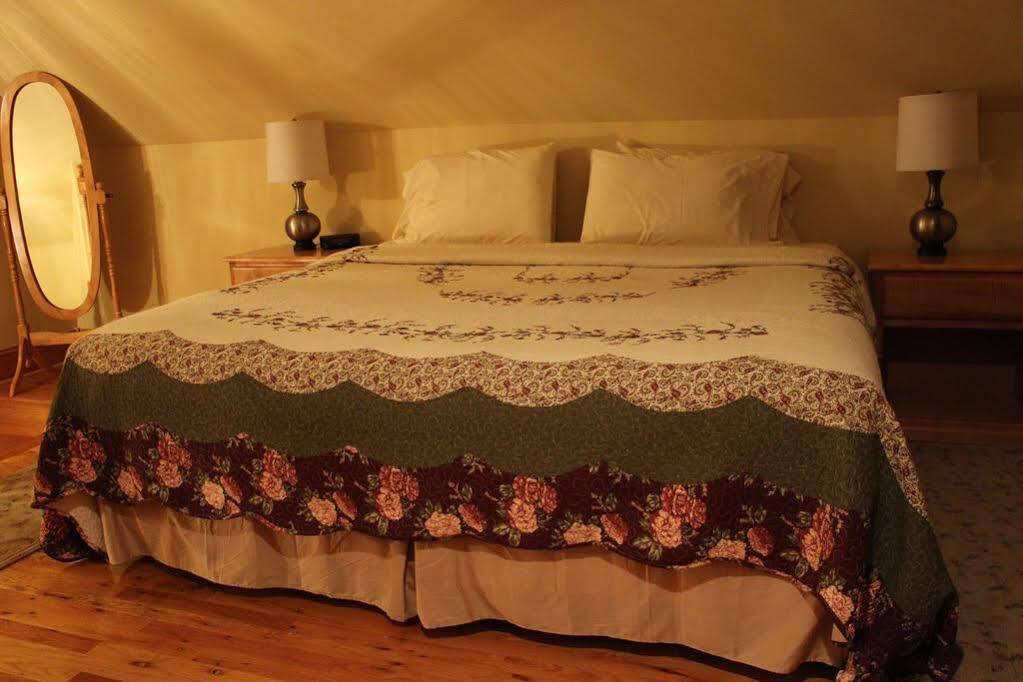The Victorian-Candle Bed & Breakfast California Exterior photo