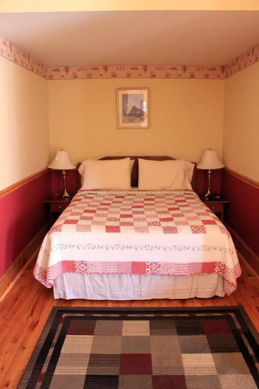 The Victorian-Candle Bed & Breakfast California Exterior photo